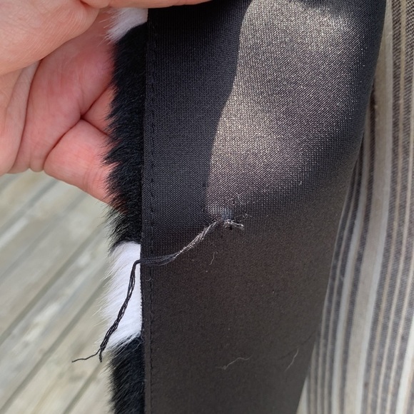 Exclusive Black Label By Chicos Collection Faux Fur Vest - Picture 6 of 8